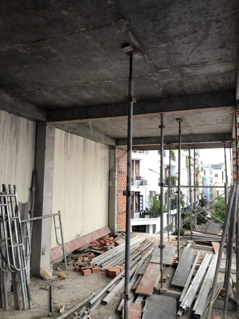 Thi công trọn gói nhà phố 4 tầng trong kiệt mặt tiền tối giản thông thoáng