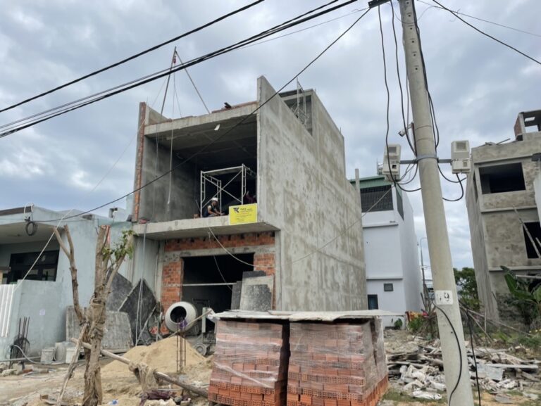 thi công nhà phố 2 tầng Đà Nẵng mặt tiền hiện đại, móng băng 1 phương
