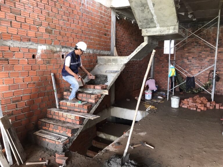 thi công nhà phố 2 tầng Đà Nẵng mặt tiền hiện đại, móng băng 1 phương
